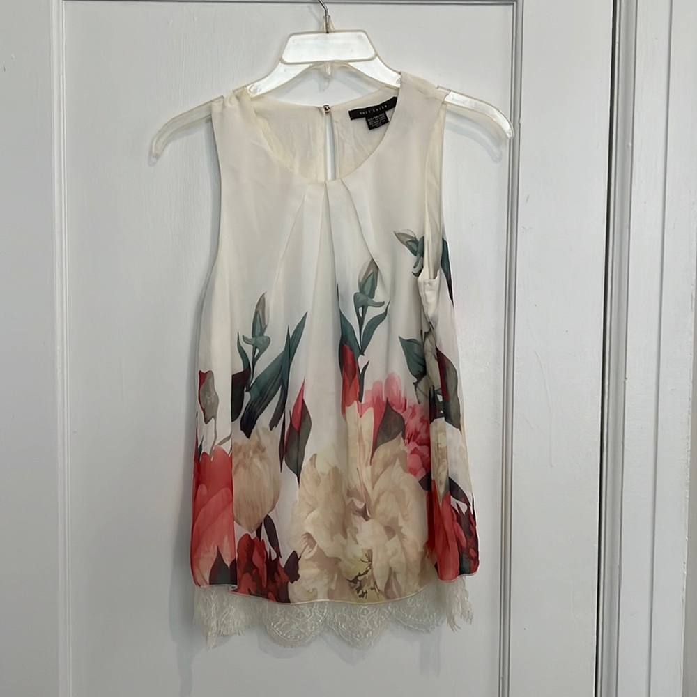 White floral blouse with lace